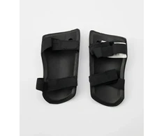 Puma Futbolo Apsaugos Attacanto Strap Juodas Baltas 030996 01