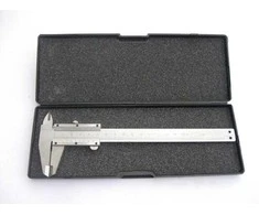 CALIPER 150mm 0.02mm PLASTIKINĖJE DĖŽĖJE /GEKO