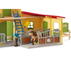 SCHLEICH FARM WORLD Ponių dėžutė su Islandijos puskraujų veislės žirgu