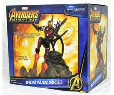 Diamond Select Toys Avengers 3 - Iron-Man MK50 Resin statula | 25cm
