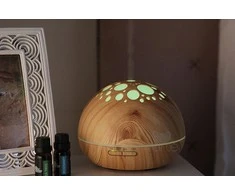 Drėkintuvas Eterinių aliejų garintuvas (difuzorius) "Star" šv. medžio spalvos 300ml