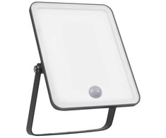 Ledvance 30W LED prožektorius ESSENTIALS, juodas, 6500K, su judesio davikliu