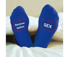 Kojinės su spauda ant padų "Remove before sex"