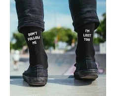 Kojinės su spauda iš galo "Don't follow me"