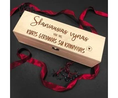 Medinė butelio dėžė "Skaniausias vynas, kuris geriamas su kaimynais"