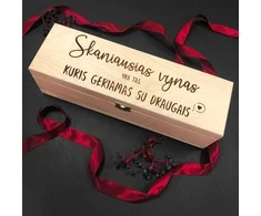 Medinė butelio dėžė "Skaniausias vynas"