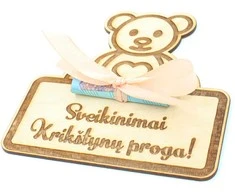 Medinė lentutė pinigams dovanoti "Krikštynų proga"