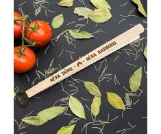 Medinės žnyplės - atidarytuvas "Nėra dūmų - nėra barbekiu"
