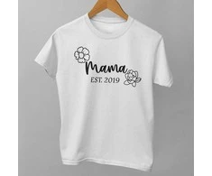 Moteriški marškinėliai "Mama nuo" su Jūsų pasirinktais metais