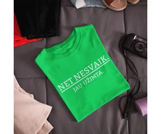 Moteriški marškinėliai "Nesvaik, jau užimta"