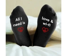 Moteriškos kojinės su spauda ant padų "Love &amp; Wifi"