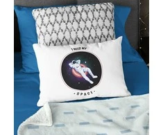 Pagalvės užvalkalas "I need my space"