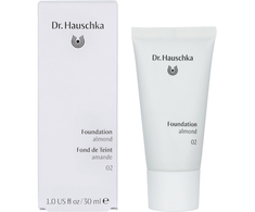 Dr. Hauschka makiažo pagrindas Almond 02 30ml
