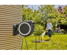 Gardena Prie sienos tvirtinama žarnos ritė "RollUp L"