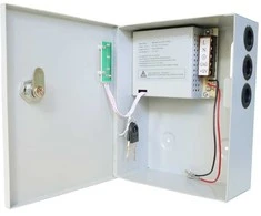 Digitalas 12V 3A maitinimo šaltinis metaliniu korpusu su vieta akumuliatoriui 12V-3A-UPS-AKUM-PS