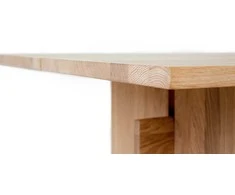 LUMA valgomasis stalas – natūralaus baltai pigmentuoto ąžuolo elegancija
