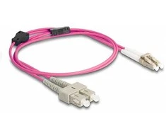 Delock LWL Kabelis mit Metallarmierung LC Duplex zu SC Duplex Multimode OM4 1 m