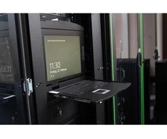 Digitus Modulare HD LCD KVM Konsole mit 19" TFT, 16-Port HDMI KVM Anschluss, Touchpad, deutsches Tastaturlayout