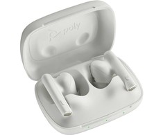 Hewlett Packard (HP) Baltos „Poly Voyager Free 60 UC“ ausinės + BT700 USB-A adapteris + pagrindinis įkrovimo dėklas (7Y8L3AA)