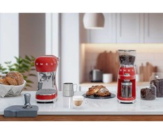 Espreso kavos aparatas SMEG ECF02RDEU, 1350 W