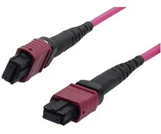 Synergy21 LWL-MTP®-Female Patchkabel OM4 LowLoss(ELite), 12 Faser, Typ B crossed, erika-violett, 10m