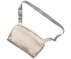 Krepšys UNIQ Arden Sling 2L gelsvas