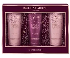Baylis &amp; Harding Wild Cherry &amp; Vanilla rankų priežiūros rinkinys – dovanų rankų kremų rinkinys (3 vnt.)