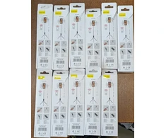 Blavec BH-20 automobilinis telefono laikiklis su siurbtuku, juodas (pažeista pakuotė)