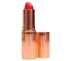 Charlotte Tilbury „Hot Lips Matte Kreminis“ lūpų dažai „Tell Laura“ 3,5 g