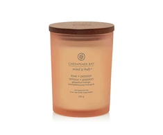 Chesapeake Bay Candle vidutinė žvakė – Love &amp; Passion (Grapefruit Mango)