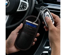 TECH-PROTECT KLR100 DĖKLAS KEYLESS RFID SIGNALO BLOKAVIMO DĖŽUTĖ CARBON JUODA/RAUDONA