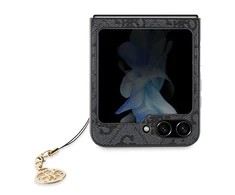 Samsung Galaxy Z Flip 5 Guess Dėklas 4G Charms Collection (GUHCZF5GF4GGR) pilkos spalvos