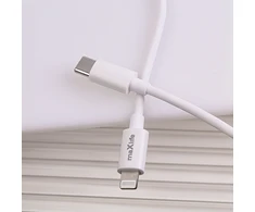 Maxlife MXTC-06-20C PD QC įkroviklis 1x USB-C 20W baltos spalvos + USB-C - Lightning kabelis 20W
