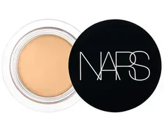 NARS minkštas matinis maskuoklis „Complete“ 6,2 g Chantilly