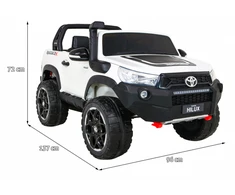 Ramiz Elektromobilis Toyota Hilux baltas
