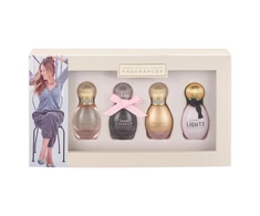 Set Sarah Jessica Parker: Lovely EDP parfumuotas vanduo moterims, 5 ml *Miniature + Born Lovely EDP parfumuotas vanduo moterims, 5 ml *Miniature + Lovely You EDP parfumuotas vanduo moterims, 5 ml *Miniature + Lovely Lights EDP parfumuotas vanduo moterims,