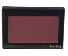 „Shiseido“, „Luminizing Satin“ skaistalų kompaktinė pudra, RS302, arbatos rožė, 6,5 g *Mėginys