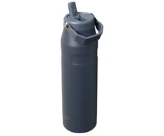 Stanley „IceFlow™“ buteliukas su atlenkiamu šiaudeliu, 2,0 l, 1,06 l, dvigubas