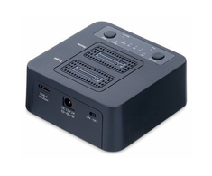 StarTech M.2 NVME DUPLICATOR DOCK/.