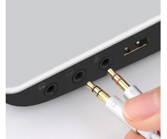 Audio kabelis UGREEN 3.5mm lizdas - 2xkištukas - Juodas