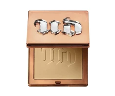 „Urban Decay Stay Naked“ kompaktiškas makiažo pagrindas, 30 kartų šiltas, geltona spalva, 6 g.