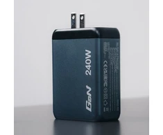 VERBATIM įkroviklis GNC-240 GaN su 4 prievadų 240 W USB oro kondicionieriumi ES / JK / JAV
