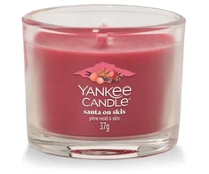 Yankee Candle Santa On Skis kvepianti žvakė, 37 g