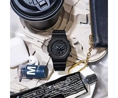 Casio G-shock Analog-Digital Women GMA-P2100BB-1AER