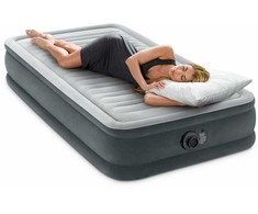 Pripučiamas čiužinys INTEX Twin Comfort-Plush Mid-Rise su integruota elektrine pompa, 99×191×33 cm