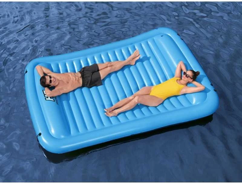Bestway PLAUKIOJANTI SALA pripučiamas vandens čiužinys 4 asmenims 360 kg 269 x 183 cm 43542