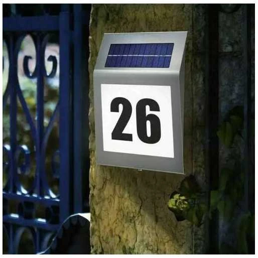 Izoxis Saulės energija maitinamas šviečiantis namo numeris