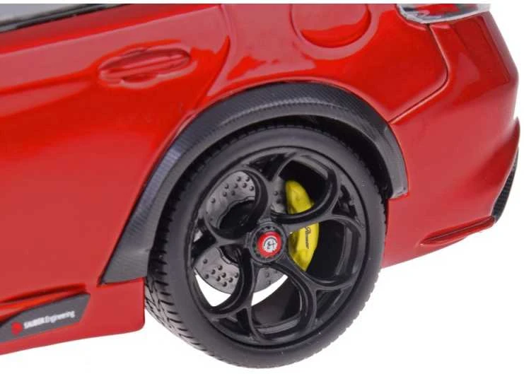 Bburago Jokomisiada Alfa Romeo Giulia GTAm Quadrifoglio licensed red 1:18 ZA5991 modelis