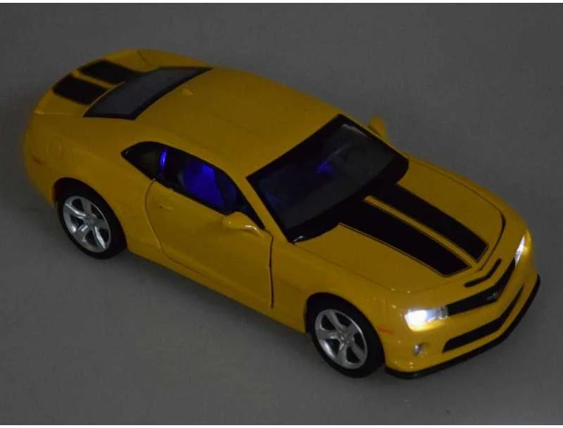 Jokomisiada „Chevrolet Camaro SS“ 1:32 Šviesos ir garso įrašai Za3146