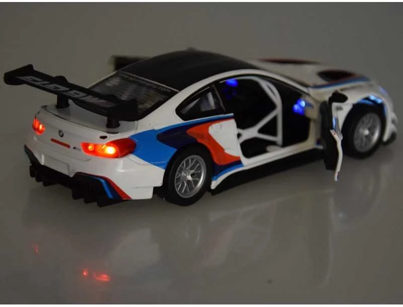Jokomisiada Metalo automobilių sporto modelis „BMW M6 GT3“ skalė 1:32 Šviesos garsas ZA4613